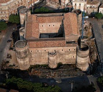 Ursino Castle Terrace Residence Catania Exterior photo
